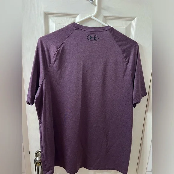 Under Armour Men's 2 shirt
Bundle (Red + Purple) | Size Large - Picture 9 of 9